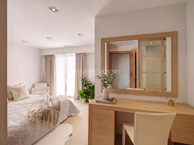 Appartement Théoule-sur-Mer - 3 chambres - 150m²