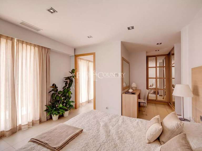 Appartement Théoule-sur-Mer - 3 chambres - 150m²