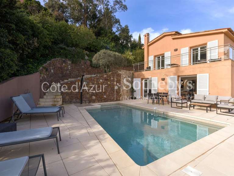 Maison Théoule-sur-Mer - 4 chambres - 150m²