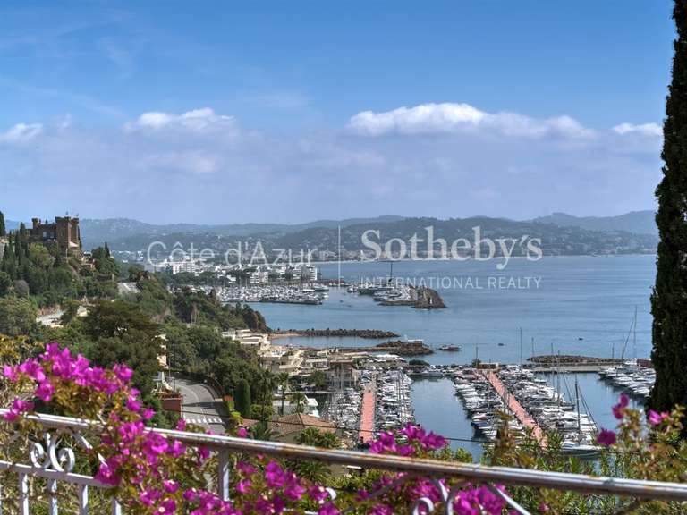 House with Sea view Théoule-sur-Mer - 4 bedrooms - 188m²
