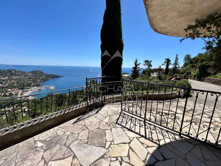 House with Sea view Théoule-sur-Mer - 4 bedrooms - 231m²