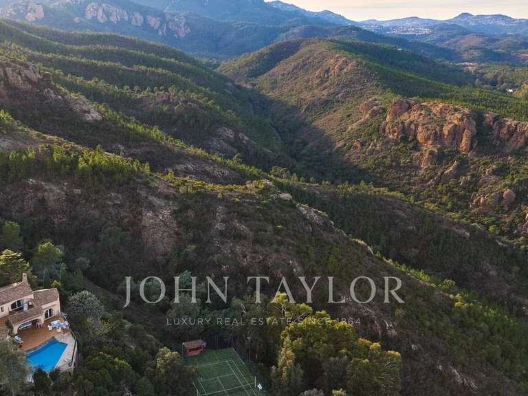 House Théoule-sur-Mer - 3 bedrooms - 315m²