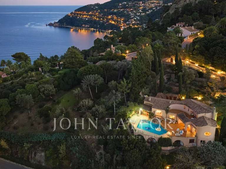 House Théoule-sur-Mer - 3 bedrooms - 315m²