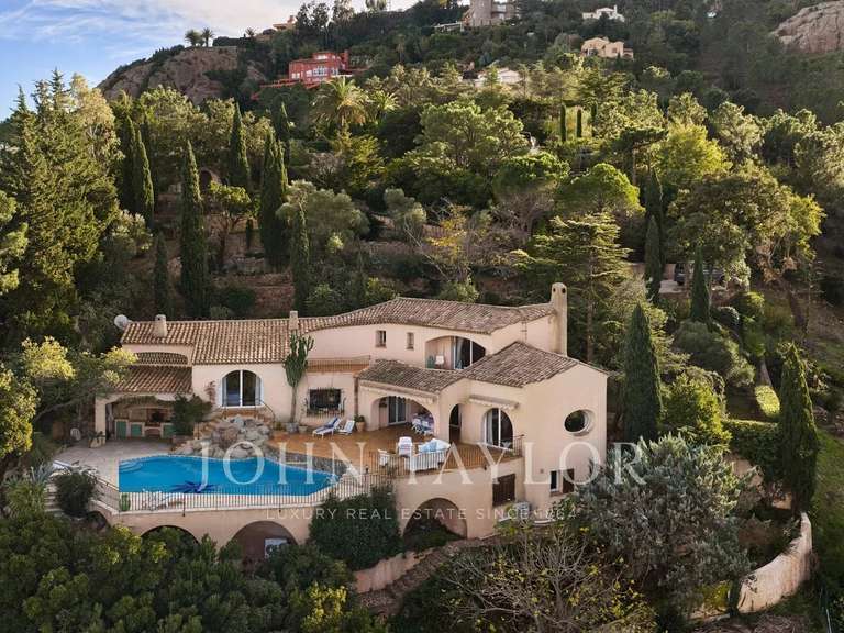 House Théoule-sur-Mer - 3 bedrooms - 315m²