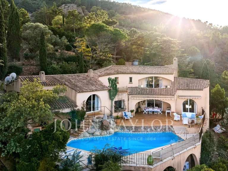 House Théoule-sur-Mer - 3 bedrooms - 315m²