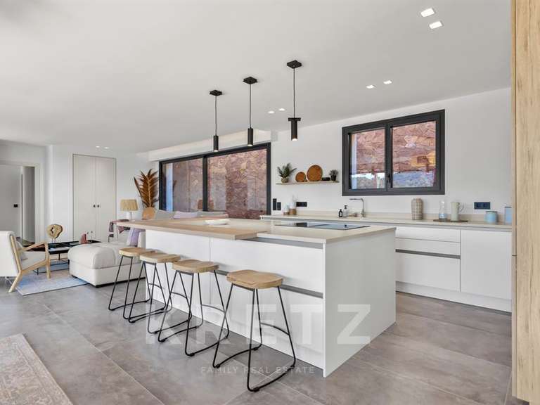 Maison Théoule-sur-Mer - 5 chambres - 240m²