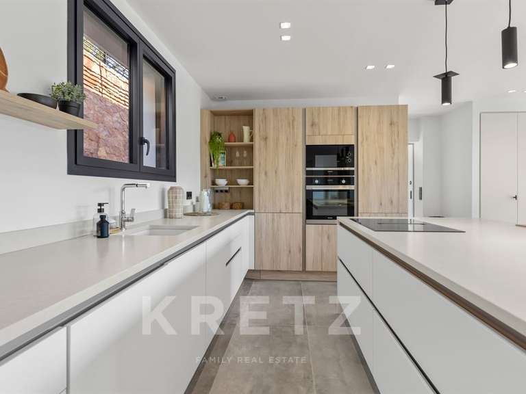 Maison Théoule-sur-Mer - 5 chambres - 240m²