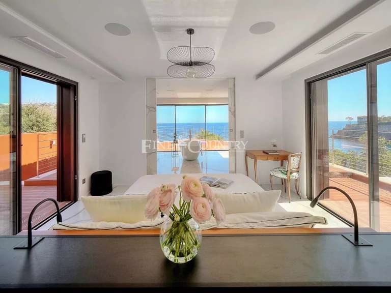 Property Théoule-sur-Mer - 9 bedrooms - 417m²