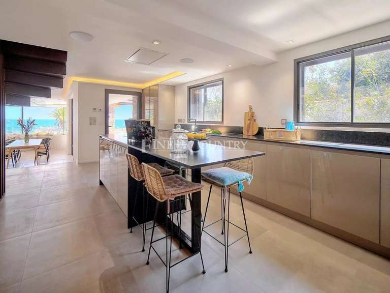 Property Théoule-sur-Mer - 9 bedrooms - 417m²