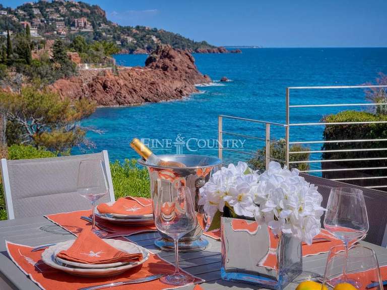 Property Théoule-sur-Mer - 9 bedrooms - 417m²