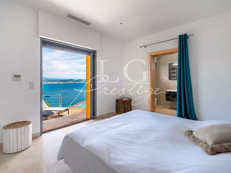 Villa with Sea view Théoule-sur-Mer - 3 bedrooms - 201m²