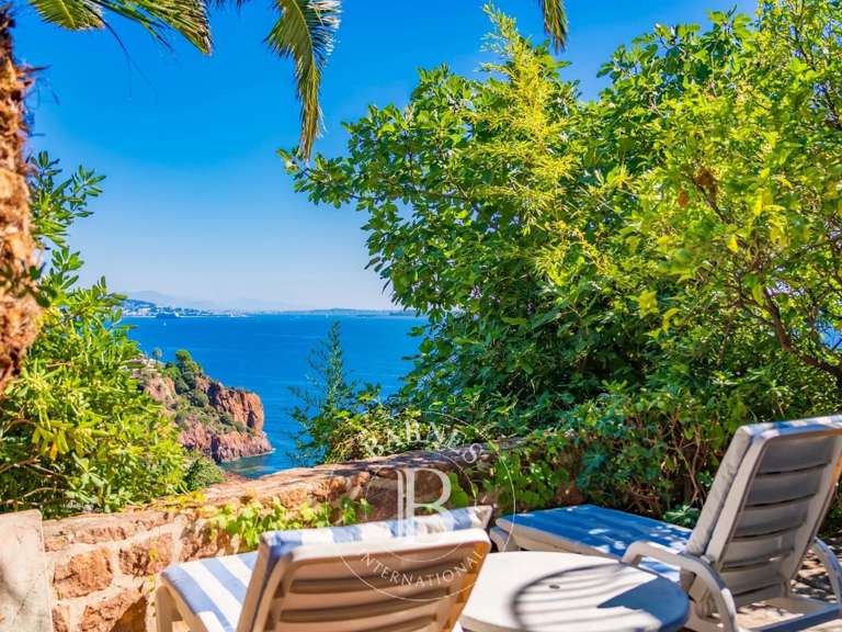 Villa Théoule-sur-Mer - 7 bedrooms - 212m²