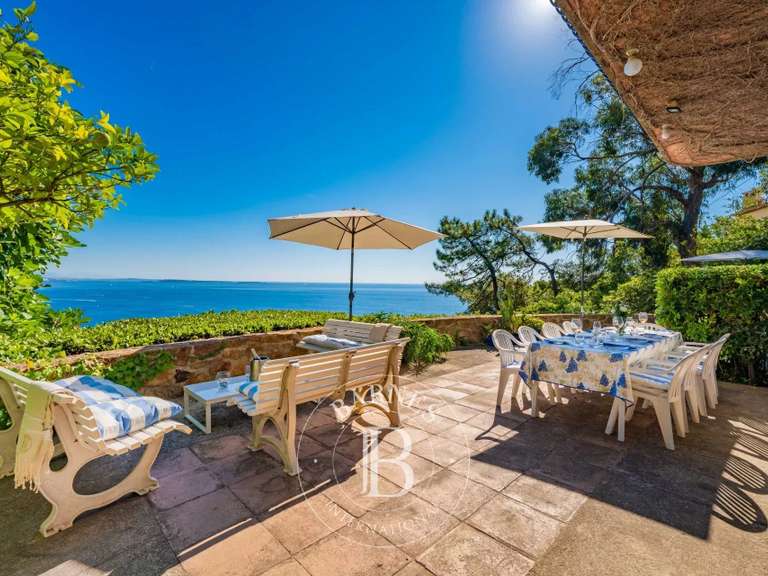 Villa Théoule-sur-Mer - 7 bedrooms - 212m²