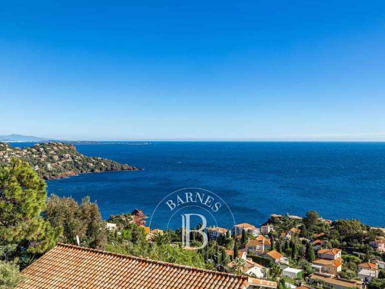 Villa Théoule-sur-Mer - 4 bedrooms - 231m²