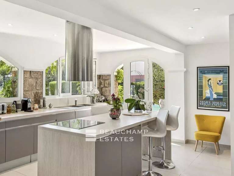 Villa Théoule-sur-Mer - 5 chambres - 196m²