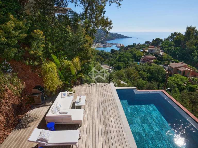 Villa with Sea view Théoule-sur-Mer - 3 bedrooms - 160m²