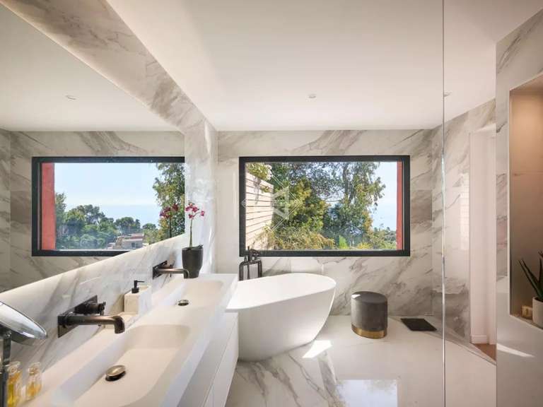 Villa with Sea view Théoule-sur-Mer - 3 bedrooms - 160m²