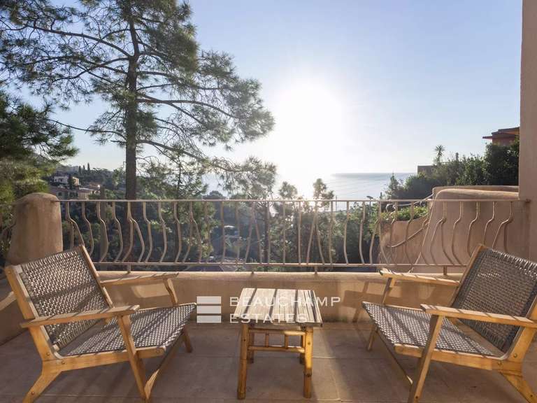 Villa with Sea view Théoule-sur-Mer - 3 bedrooms - 107m²