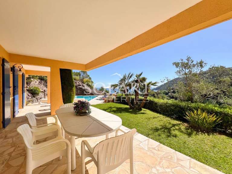 Villa Théoule-sur-Mer - 5 chambres - 156m²