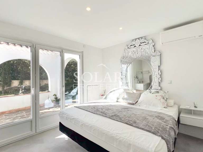 Villa with Sea view Théoule-sur-Mer - 3 bedrooms - 150m²