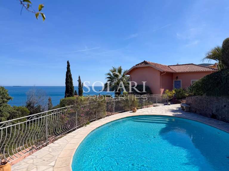 Villa Théoule-sur-Mer - 4 bedrooms - 166m²