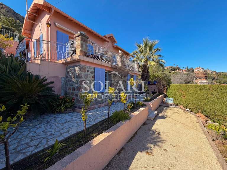 Villa Théoule-sur-Mer - 4 bedrooms - 166m²