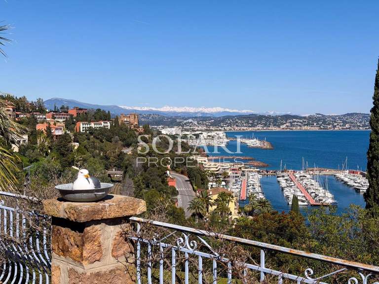 Villa Théoule-sur-Mer - 4 bedrooms - 166m²