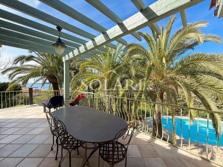 Villa with Sea view Théoule-sur-Mer - 4 bedrooms - 180m²