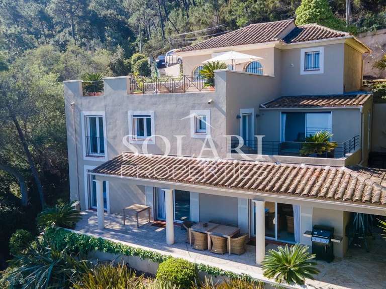 Villa with Sea view Théoule-sur-Mer - 5 bedrooms - 180m²