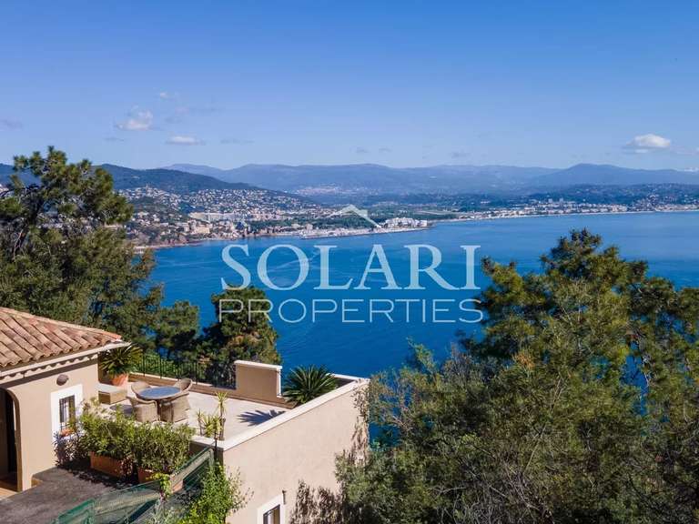 Villa with Sea view Théoule-sur-Mer - 5 bedrooms - 180m²