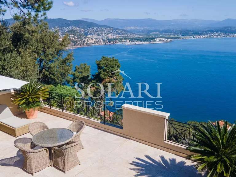 Villa with Sea view Théoule-sur-Mer - 5 bedrooms - 180m²