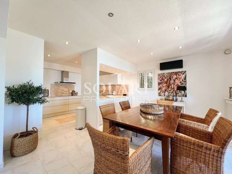 Villa with Sea view Théoule-sur-Mer - 5 bedrooms - 180m²