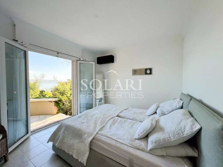 Villa with Sea view Théoule-sur-Mer - 5 bedrooms - 180m²