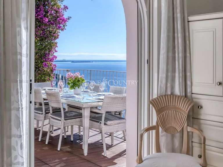 Villa with Sea view Théoule-sur-Mer - 4 bedrooms - 231m²