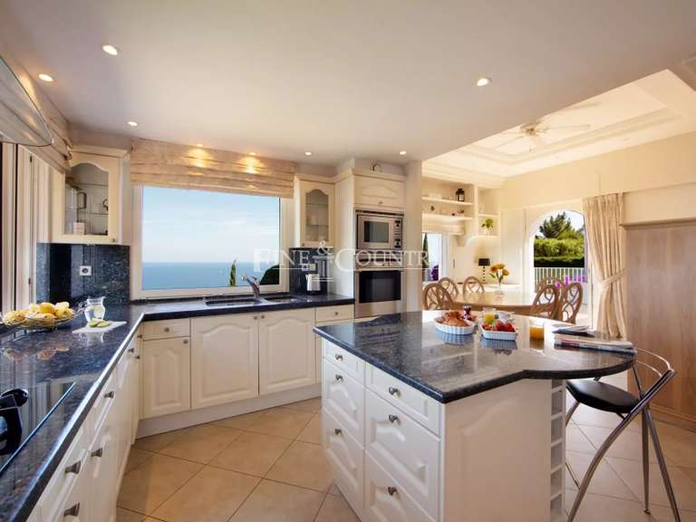 Villa with Sea view Théoule-sur-Mer - 4 bedrooms - 231m²