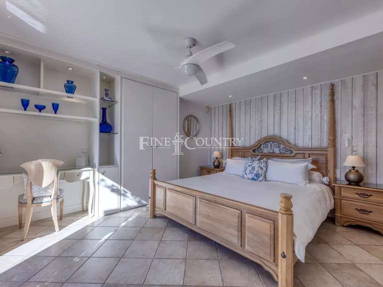 Villa with Sea view Théoule-sur-Mer - 4 bedrooms - 231m²