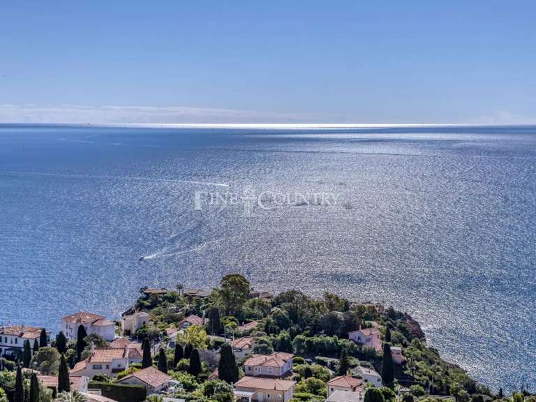 Villa with Sea view Théoule-sur-Mer - 4 bedrooms - 231m²