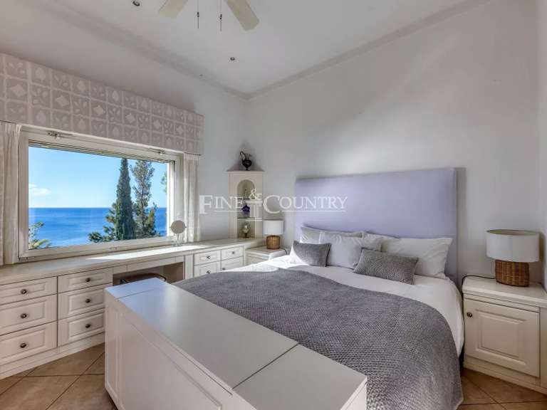 Villa with Sea view Théoule-sur-Mer - 4 bedrooms - 231m²