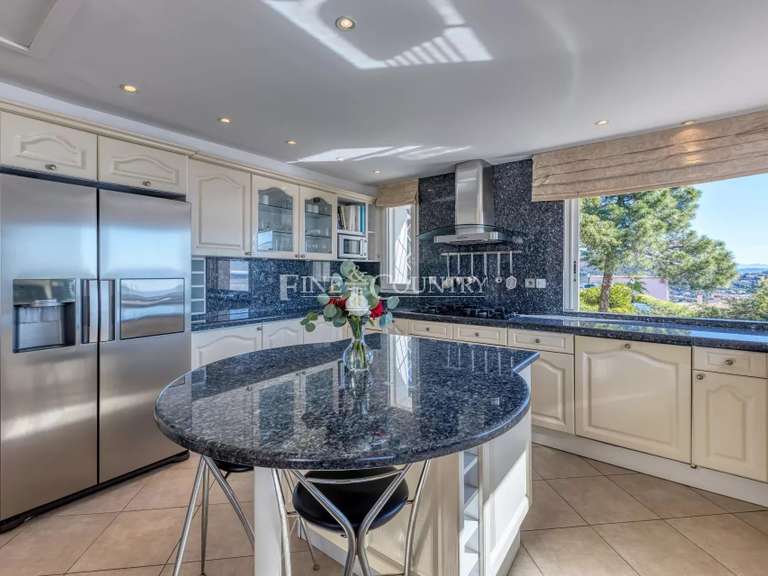 Villa with Sea view Théoule-sur-Mer - 4 bedrooms - 231m²