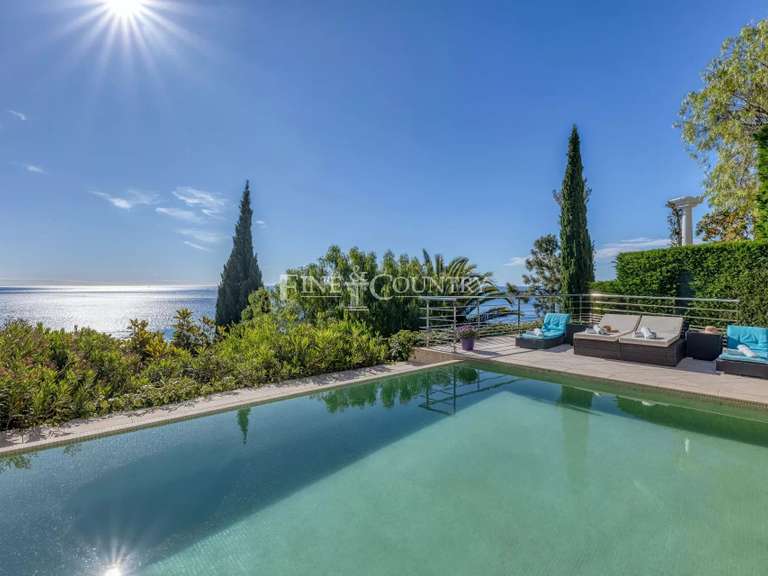 Villa with Sea view Théoule-sur-Mer - 4 bedrooms - 231m²