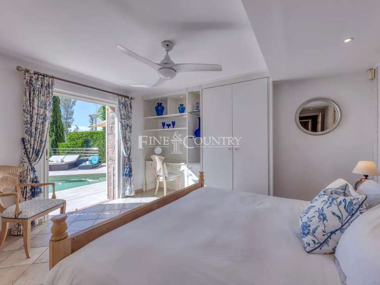 Villa with Sea view Théoule-sur-Mer - 4 bedrooms - 231m²