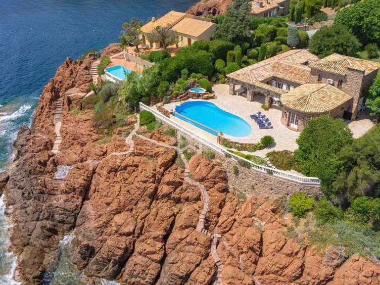 Villa Théoule-sur-Mer - 5 bedrooms - 199m²