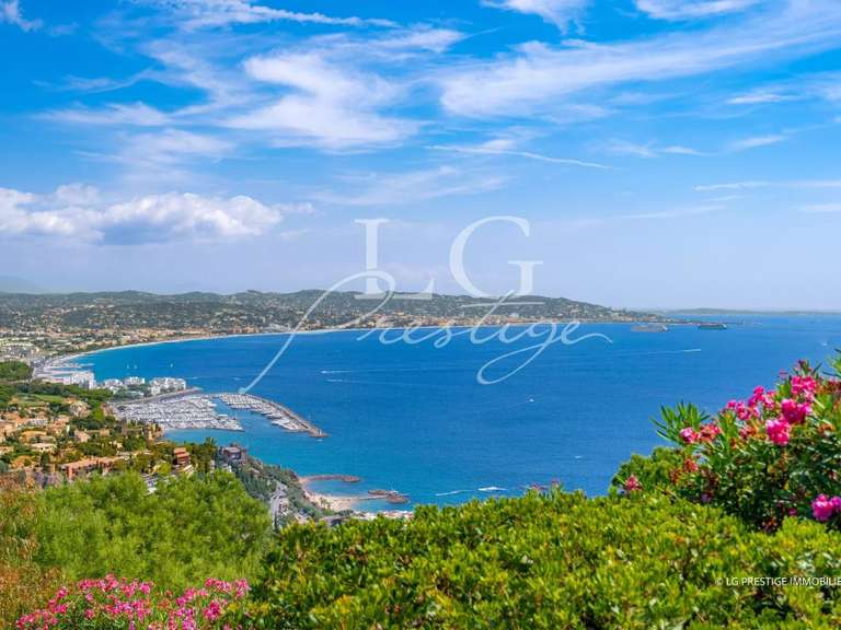 Villa with Sea view Théoule-sur-Mer - 6 bedrooms - 219m²