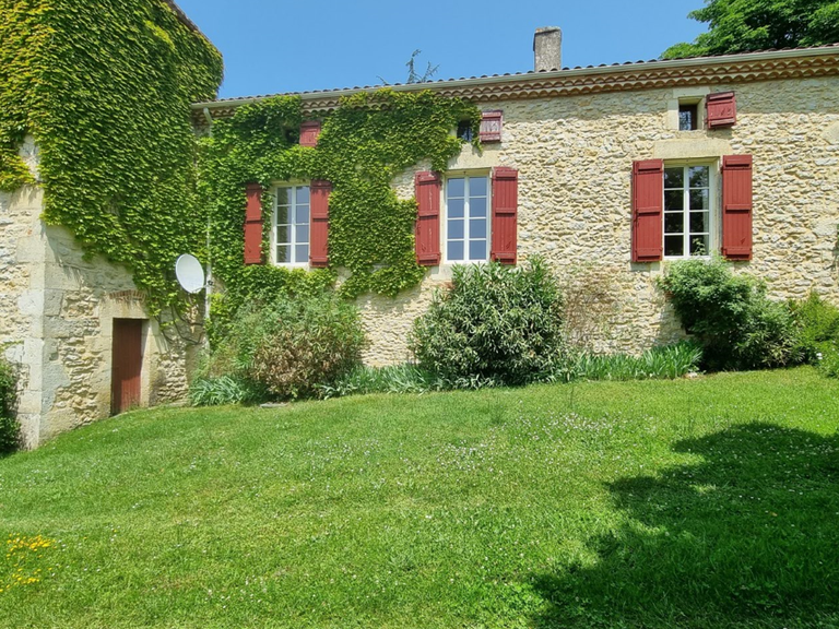 Maison Thézac - 9 chambres - 360m²