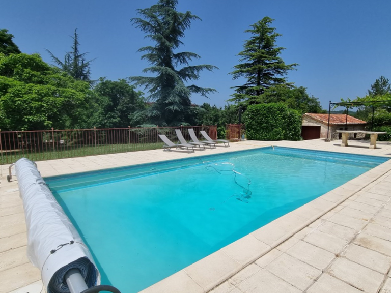 Maison Thézac - 9 chambres - 360m²