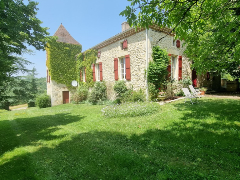 Maison Thézac - 9 chambres - 360m²