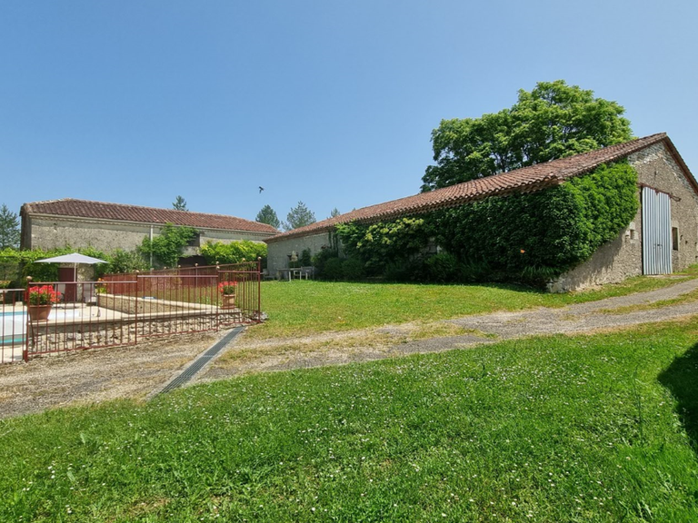 Maison Thézac - 9 chambres - 360m²