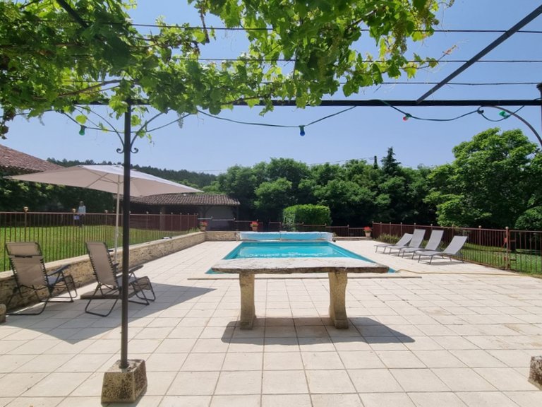 Maison Thézac - 9 chambres - 360m²