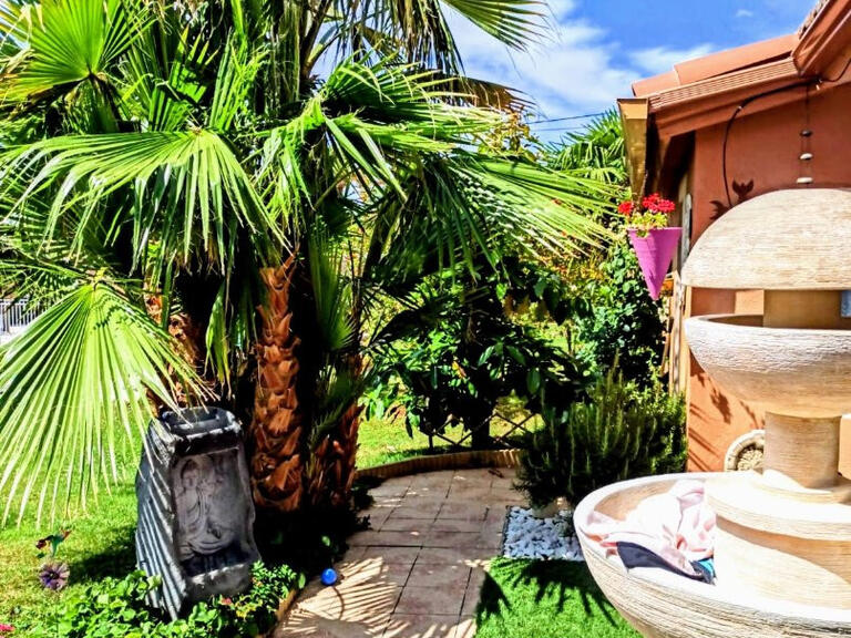 Maison Thézan-lès-Béziers - 4 chambres - 135m²