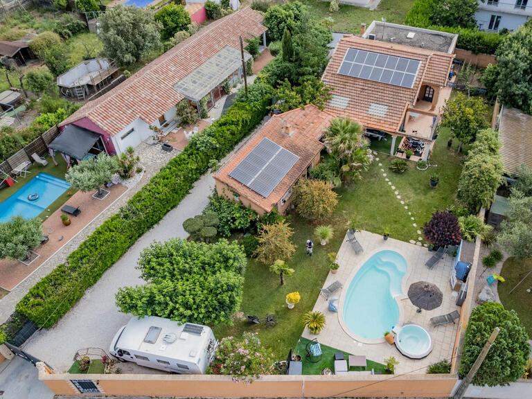 Maison Thézan-lès-Béziers - 4 chambres - 135m²